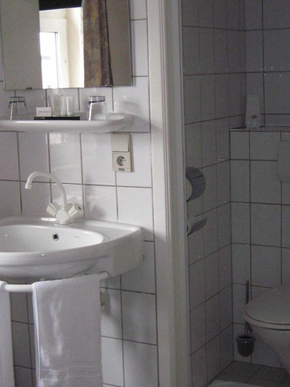 Hotel Admiraal Lanaken Phòng bức ảnh