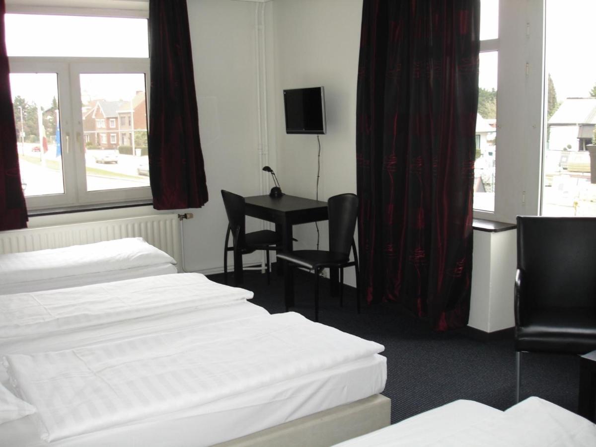 Hotel Admiraal Lanaken Phòng bức ảnh